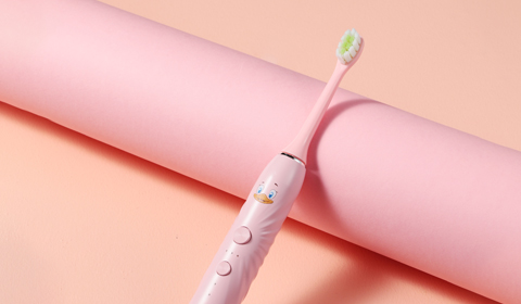 宝贝口腔健康指南：儿童电动牙刷的使用技巧与注意事项